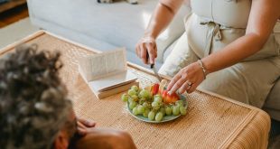 Can what you eat during pregnancy and breastfeeding affect whether your child develops food allergies?