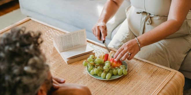 Can what you eat during pregnancy and breastfeeding affect whether your child develops food allergies?
