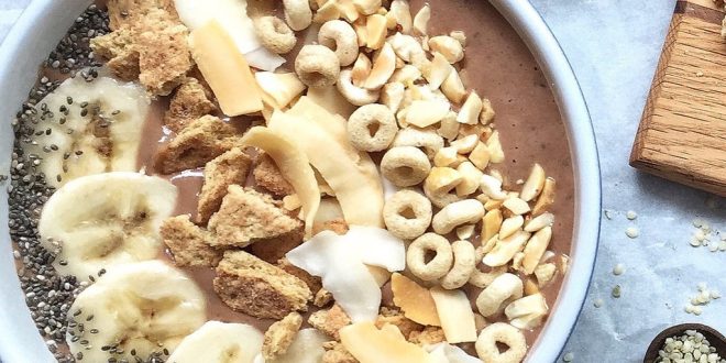 Healthy Banana Smoothie Bowl Recipe