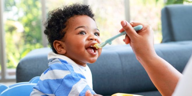 How a Pregnancy Diet Affects a Baby's Taste Preferences