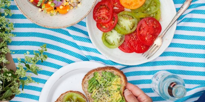 How to Have a Healthy Picnic – With All of Your Favourite Dishes