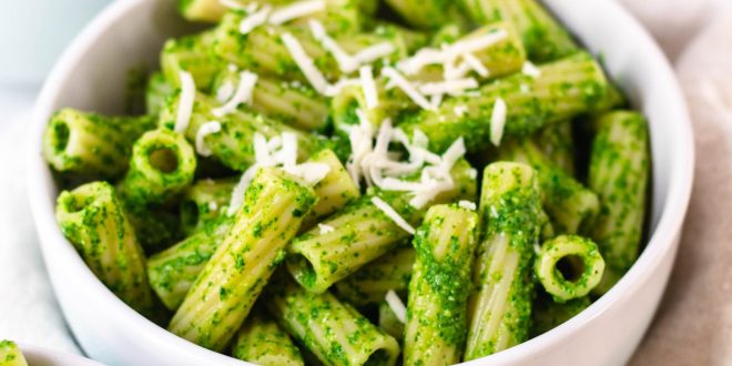 Easy and Healthy Green Sauce Pasta Recipe